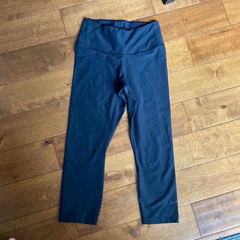 Nike Capri